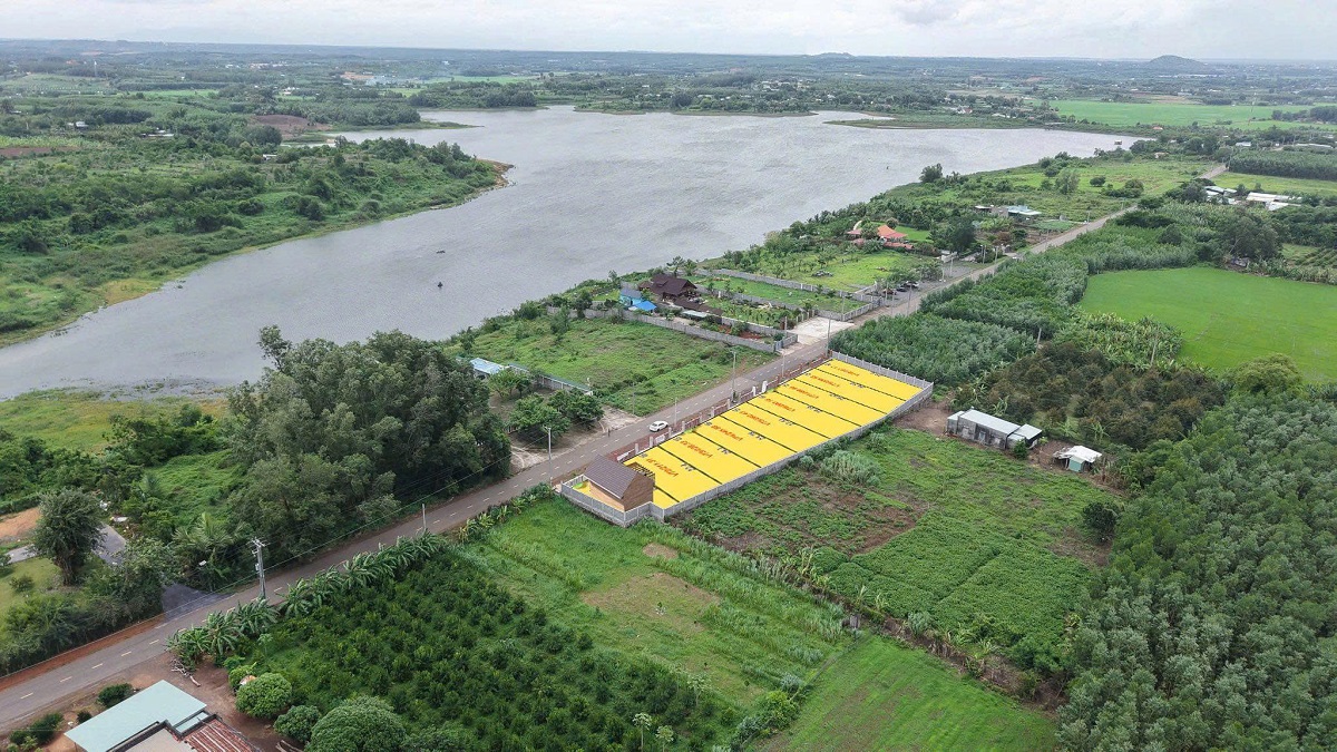 Bán đất mặt tiền nhựa đối diện hồ Lồ Ô Long Tân Đất Đỏ TP HCM
