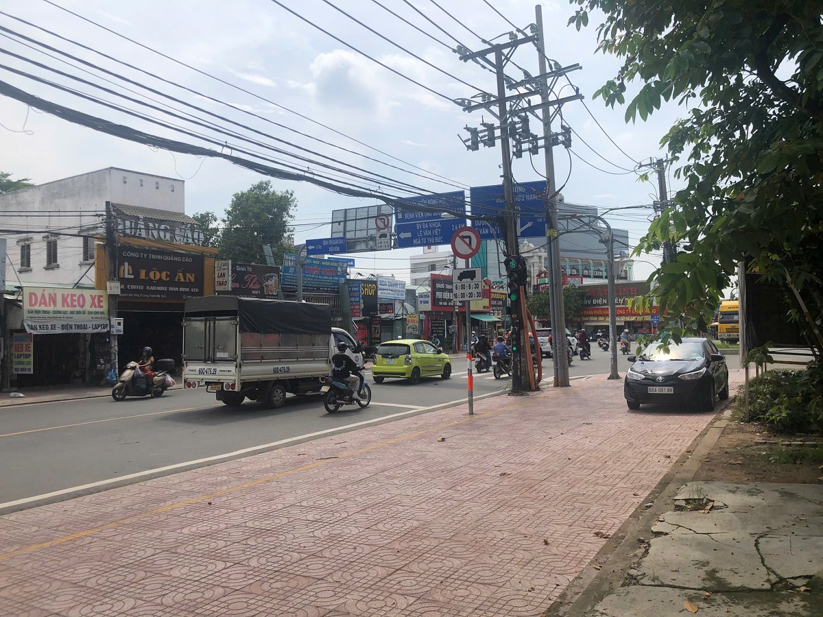 Bán 668m2 mặt tiền Nguyễn Văn Tăng Quận 9