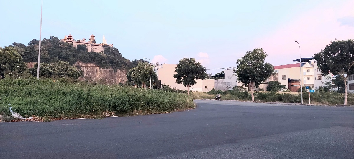 Dự án tái định cư núi Châu Thới