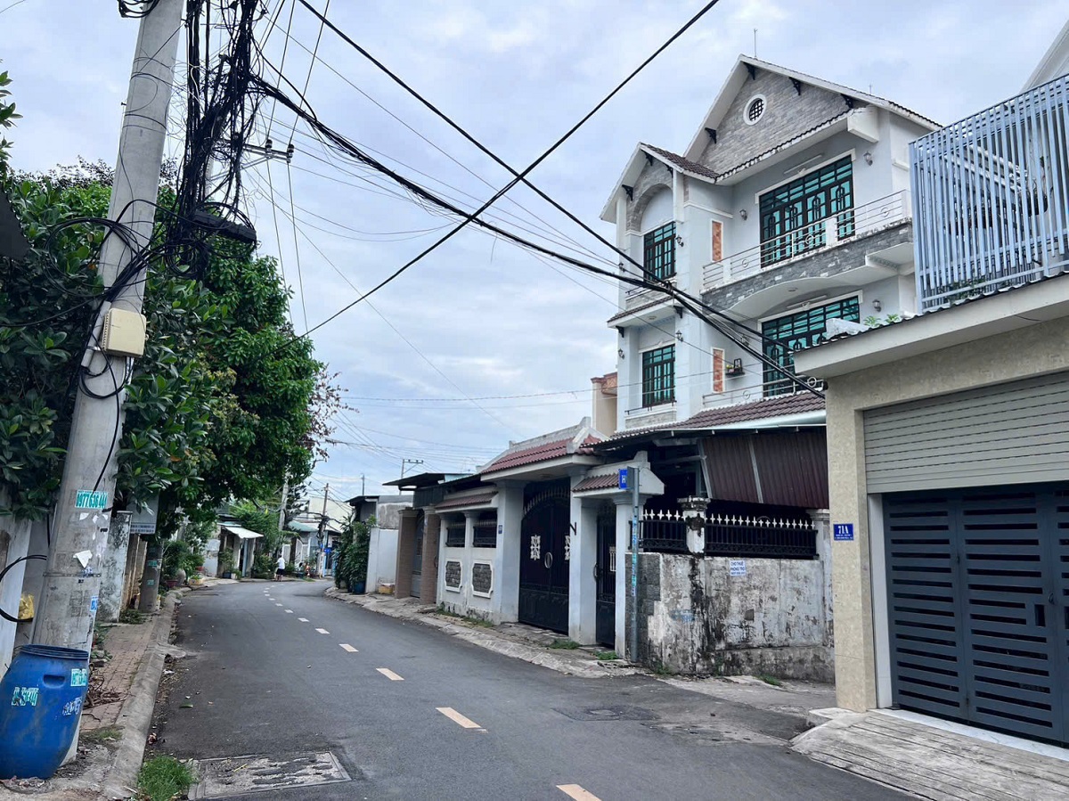 Bán nhà đường 494 Lê Văn Việt Quận 9 [218m² góc 2MT ngang 11,4m]